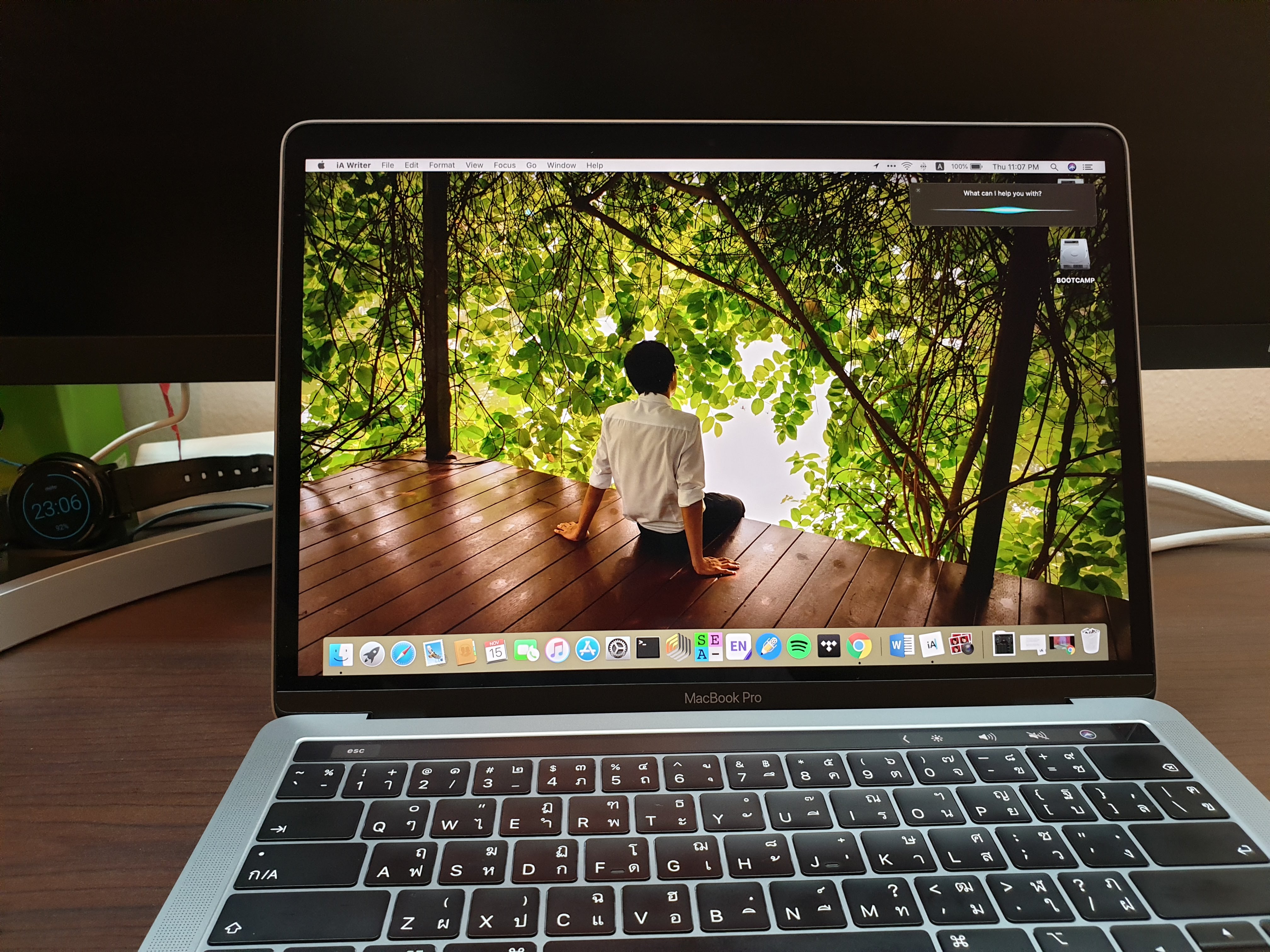 MacBook Pro 13-inch 2018 Siri Interface