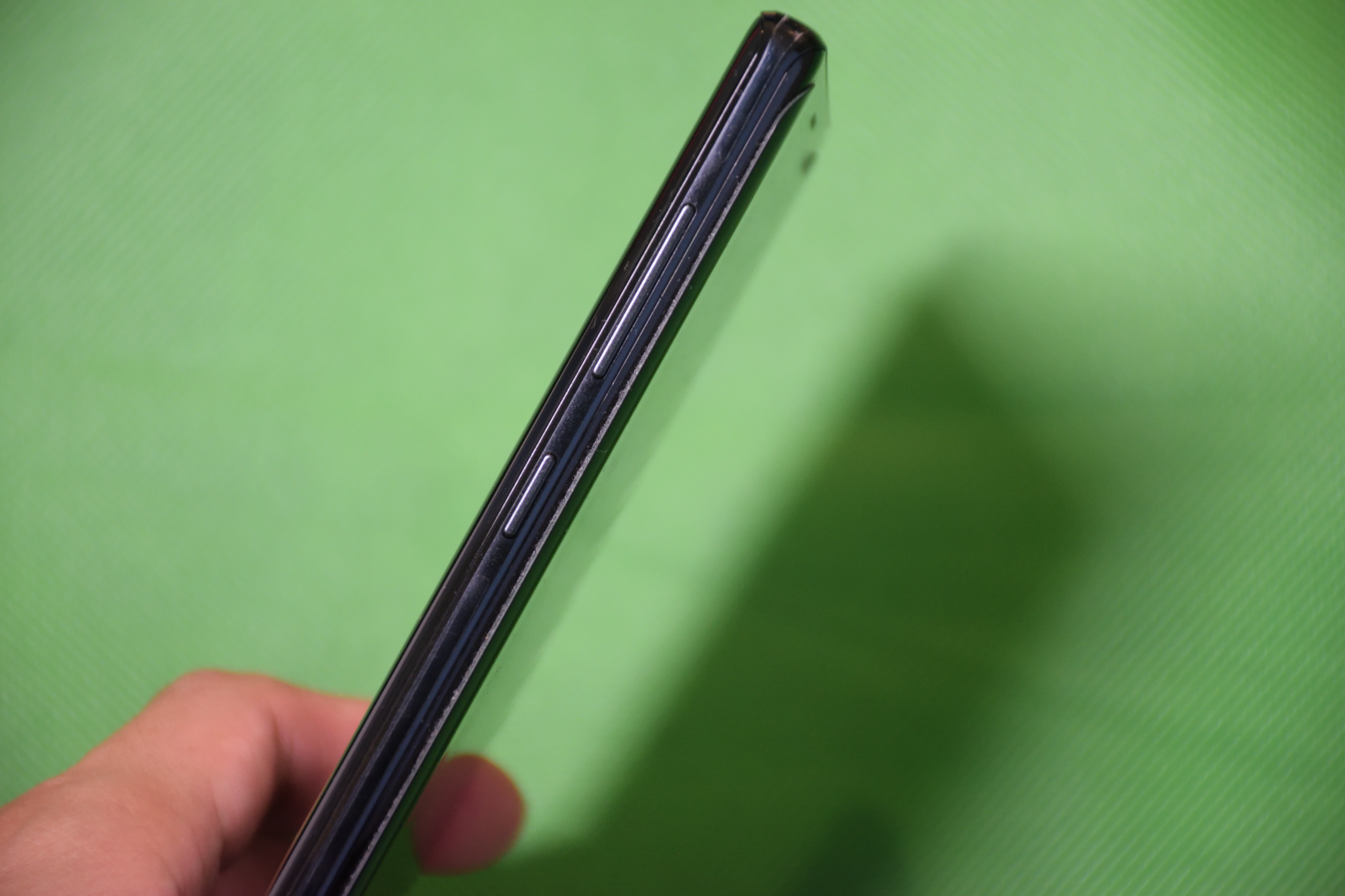 Samsung Galaxy Note 9 Left