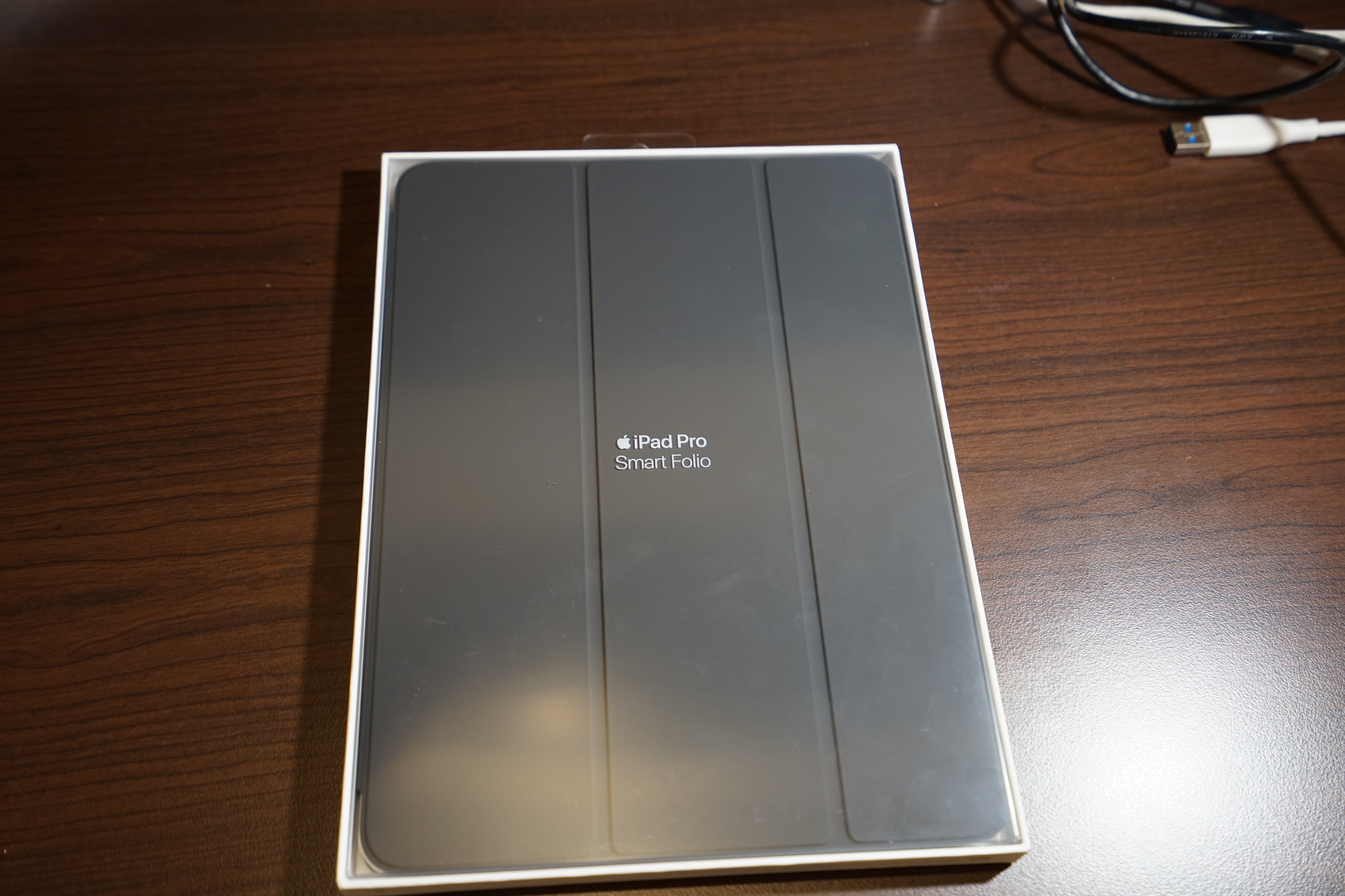 Apple Smart Folio Box Front