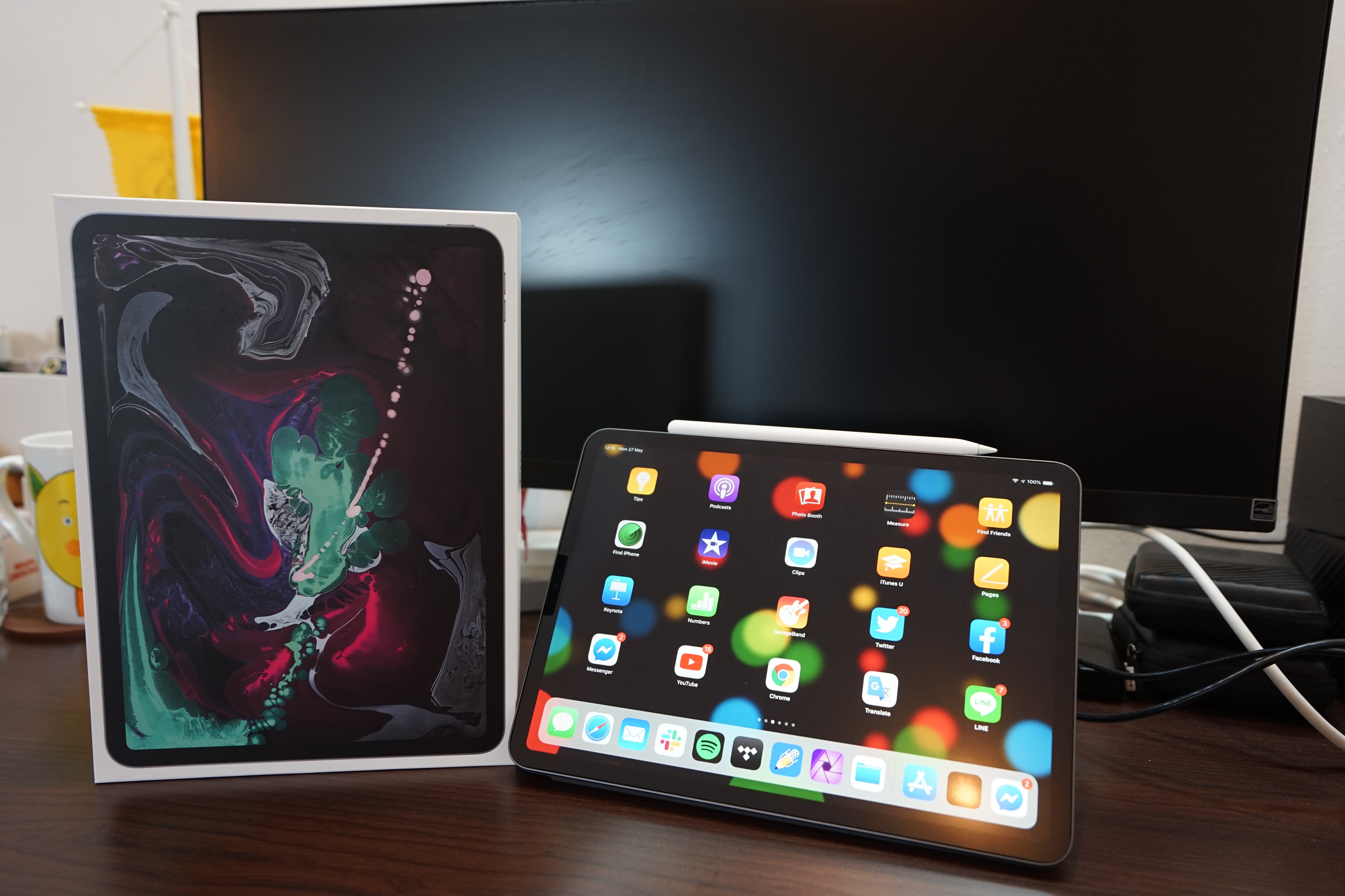 iPad Pro 11-inch with box