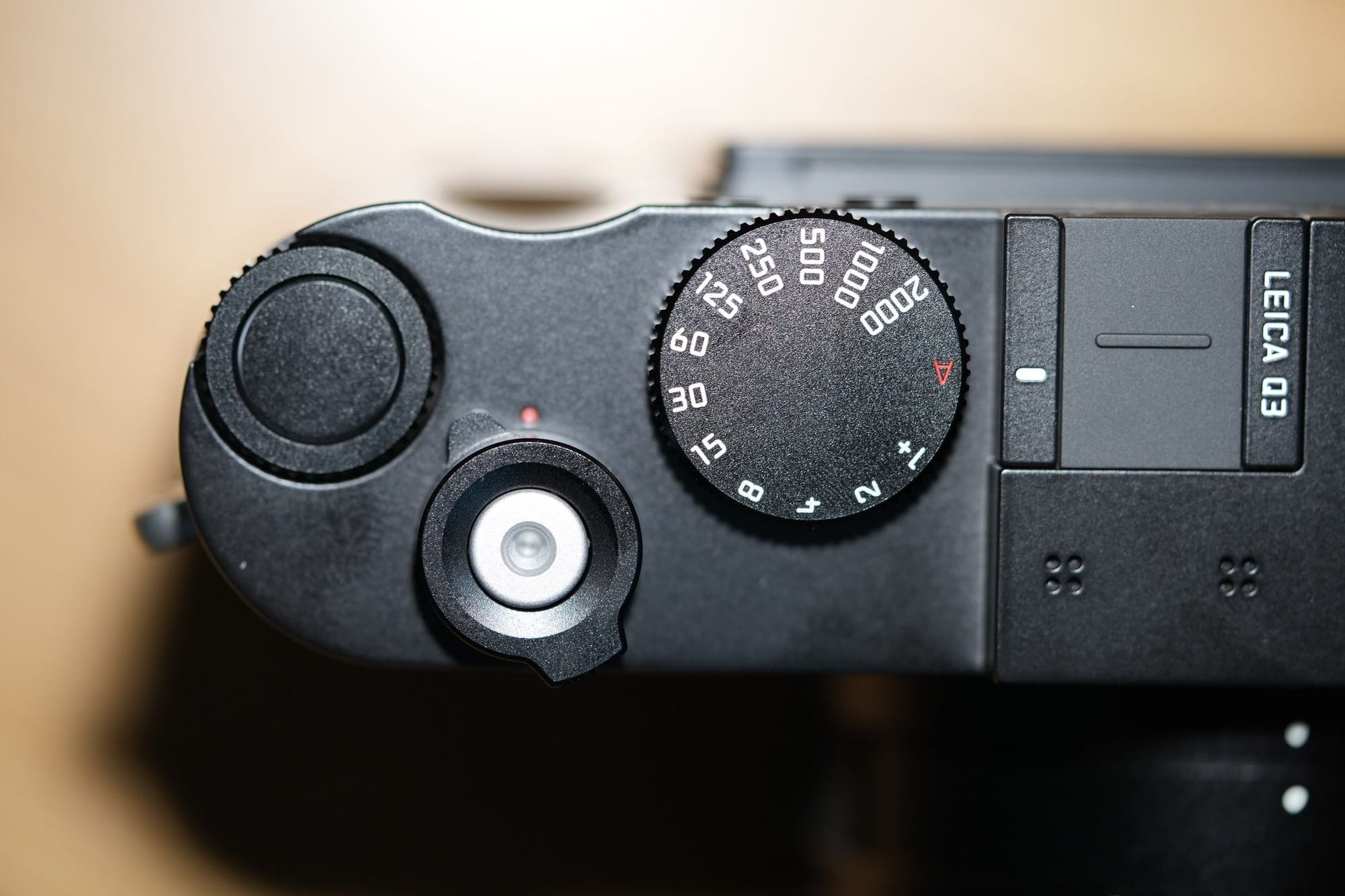 รีวิว Leica Q3 กล้อง Compact ที่หลงรัก