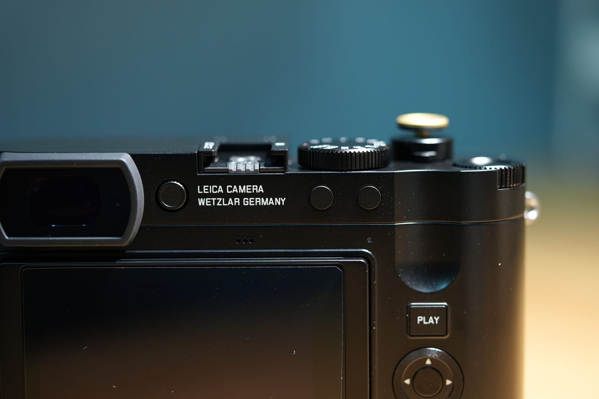 รีวิว Leica Q3 กล้อง Compact ที่หลงรัก