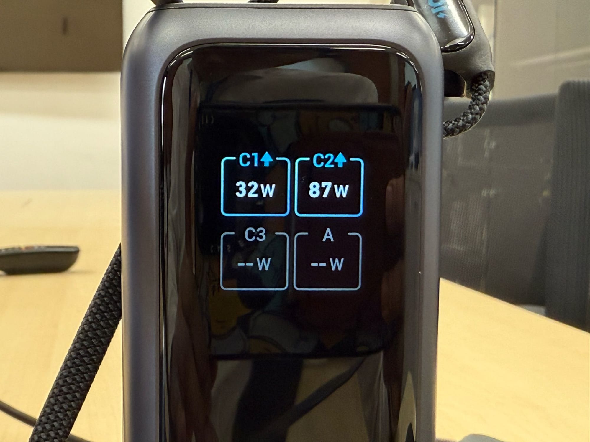 รีวิว Anker Laptop Power Bank A1695 มีสายในตัว ครบจบในตัวเดียว