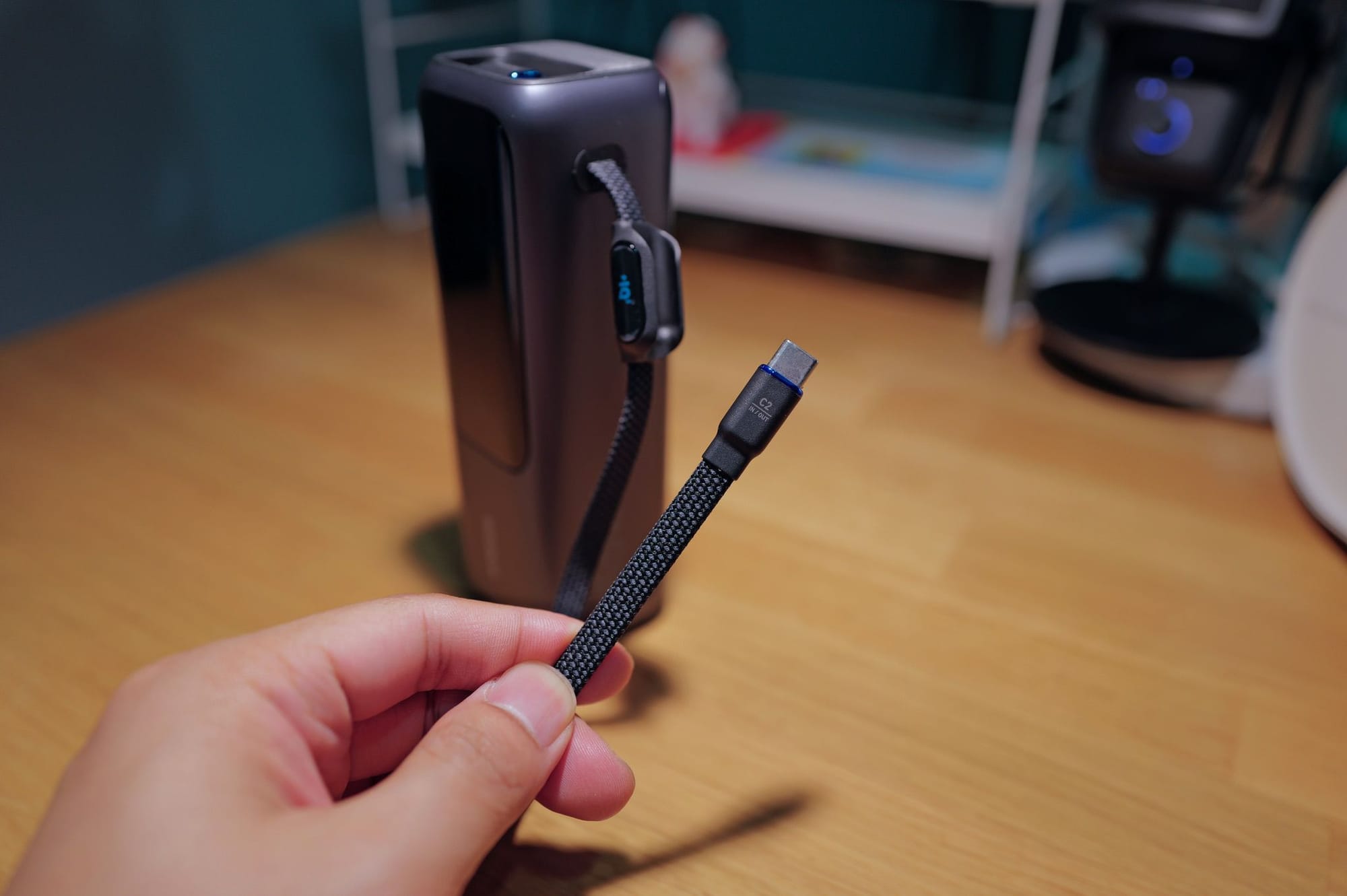 รีวิว Anker Laptop Power Bank A1695 มีสายในตัว ครบจบในตัวเดียว