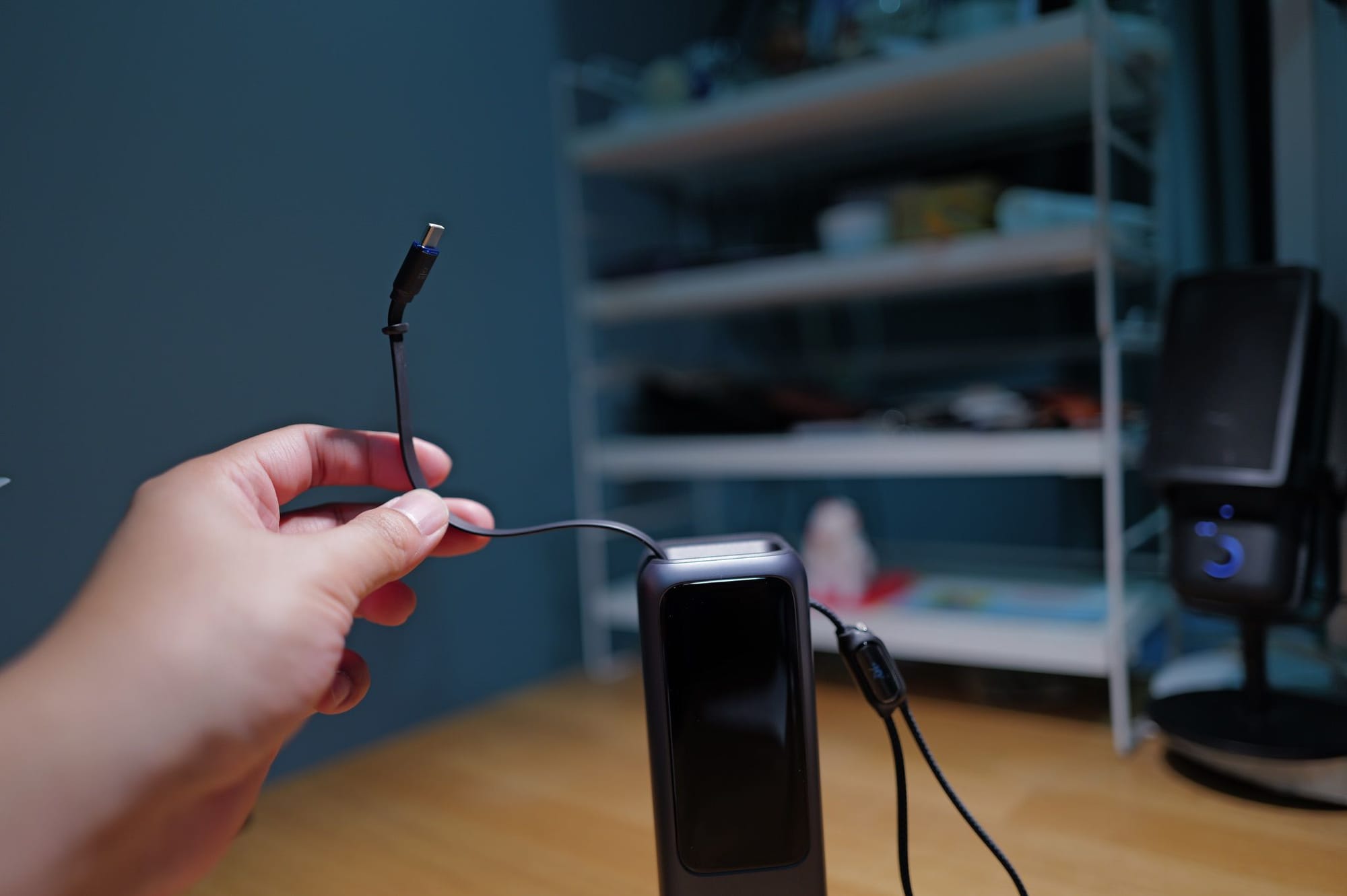 รีวิว Anker Laptop Power Bank A1695 มีสายในตัว ครบจบในตัวเดียว