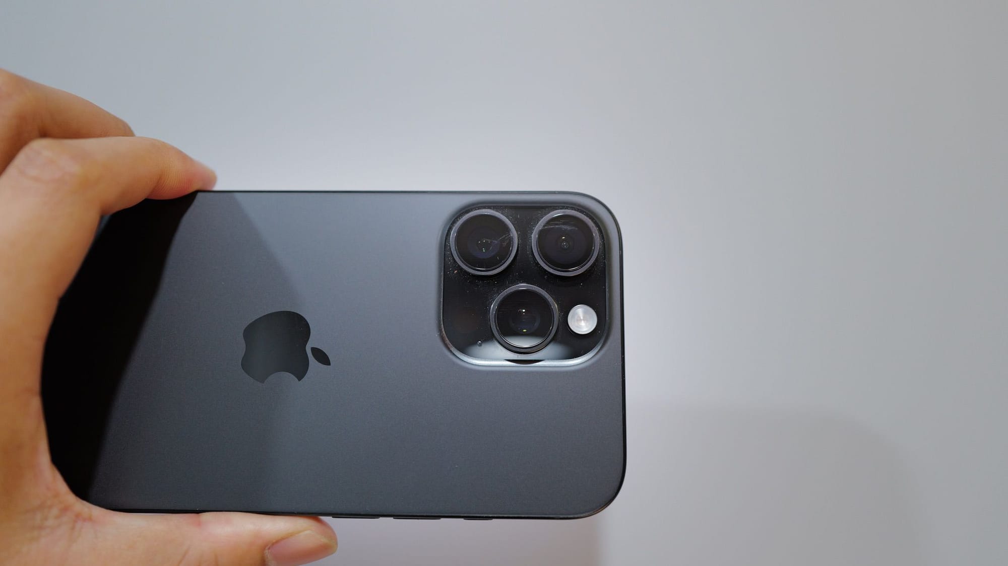 1 ปีกับ iPhone 16 Pro Max อาการเป็นยังไงบ้าง