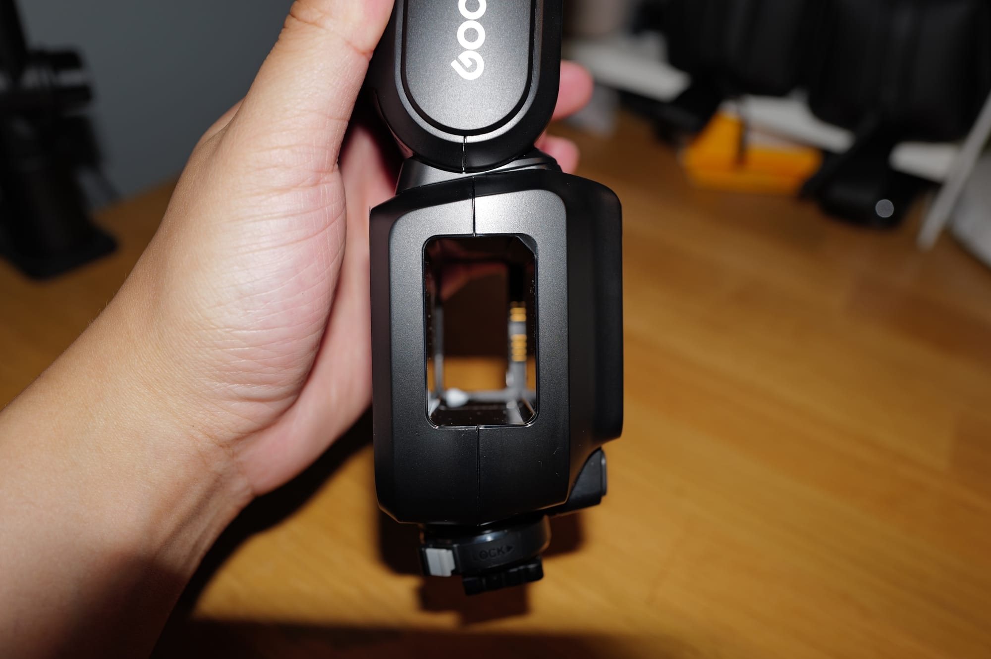 รีวิว Godox V100 โคตร Flash นอกค่าย ราคาน่ารัก