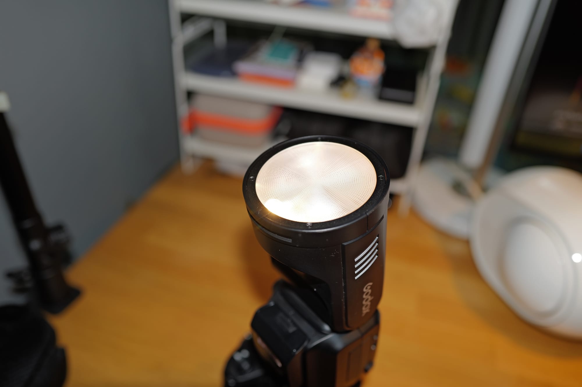 รีวิว Godox V100 โคตร Flash นอกค่าย ราคาน่ารัก
