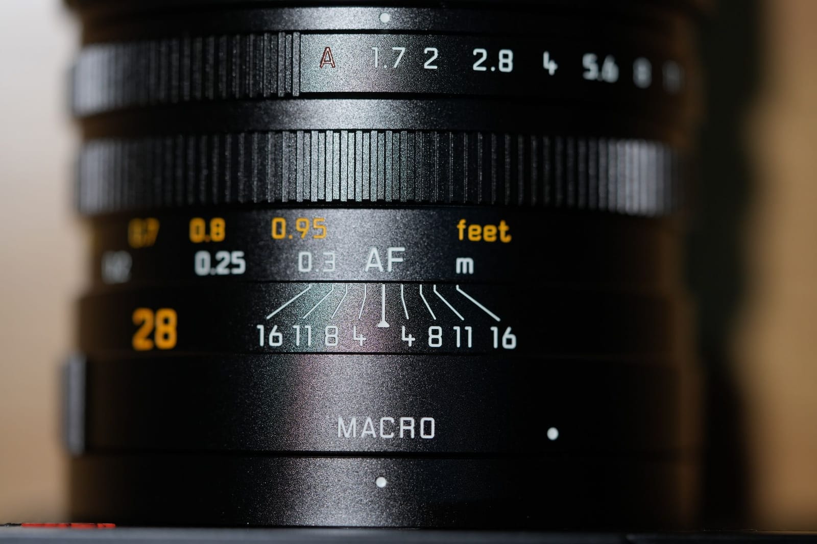 Leica Q3 Marco Knob