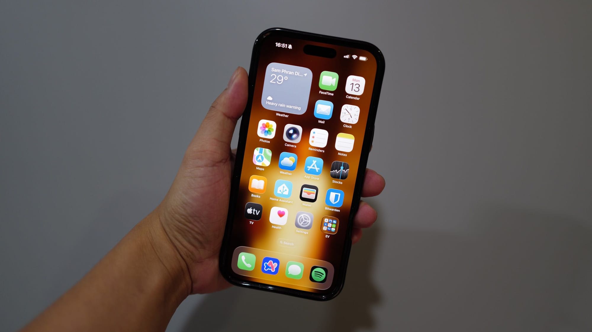 1 ปีกับ iPhone 16 Pro Max อาการเป็นยังไงบ้าง